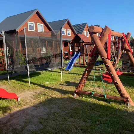 Pod Debami Wicie- Drewniane Nad Morzem ホリデーパーク ビチェ