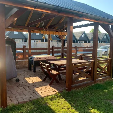 Pod Debami Wicie- Drewniane Nad Morzem *