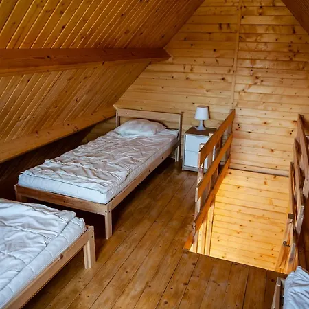 Pod Debami Wicie- Drewniane Nad Morzem