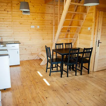 Pod Debami Wicie- Drewniane Nad Morzem *