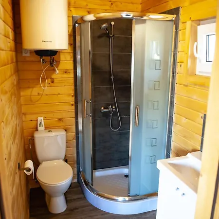 Pod Debami Wicie- Drewniane Nad Morzem *