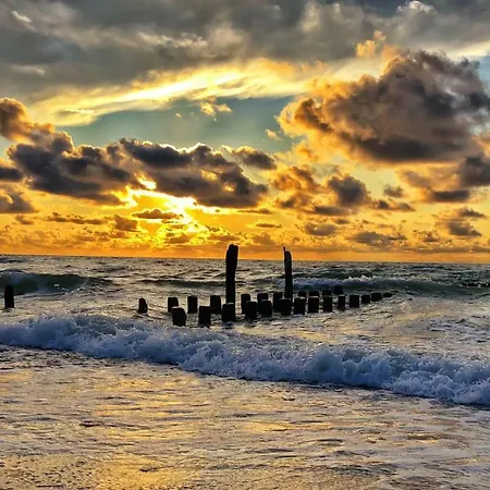 Ferienpark Pod Debami Wicie- Drewniane Nad Morzem Vitte